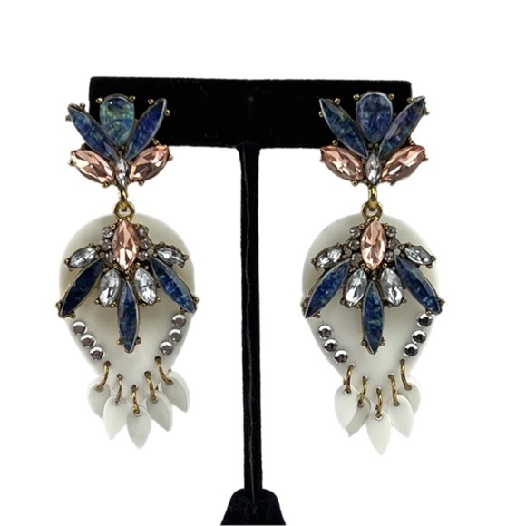 Jewelry - Vintage Acrylic White & Blue Drop Earrings​
